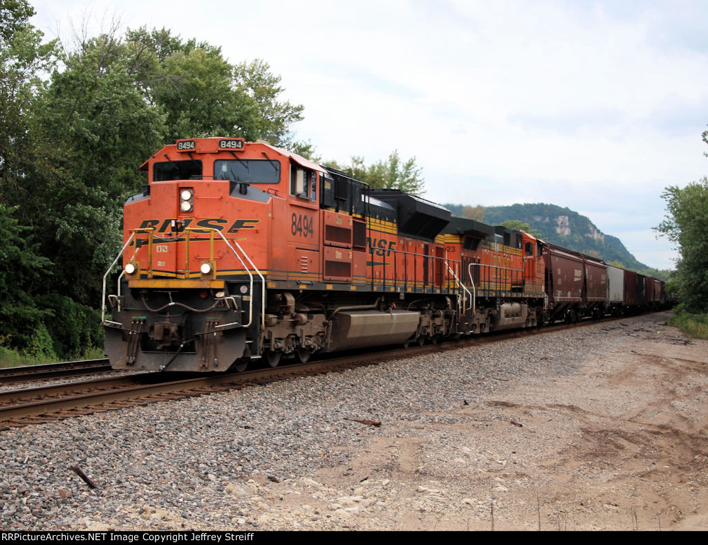 BNSF 8494